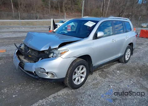 2013 Toyota Highlander Base V6 из США, поврежденный, VIN 5TDBK3EH2DS204403